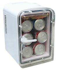 4.5 litres adopts thermoelectric technology cooler and warmer