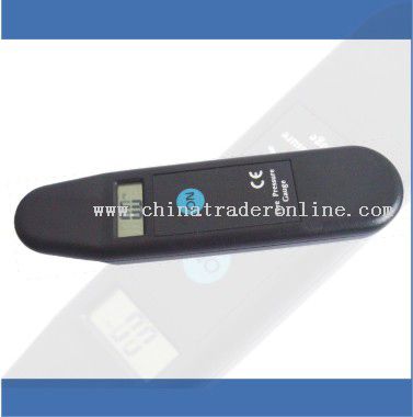 Digital tire pressure gauge