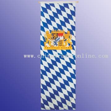 Hang flag 100 x 300 cm high quality knitted polyester with wooden pole, 2 balls, cord from China