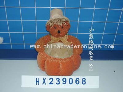 BEARHOLDING THE PUMPKIN BASKET 1/S from China