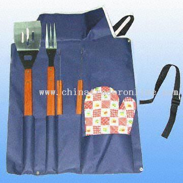 4-Piece High-Grade Stainless Steel Barbecue Tool Set with Natural Wooden Handles from China