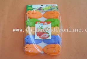 strawberry clothes clip