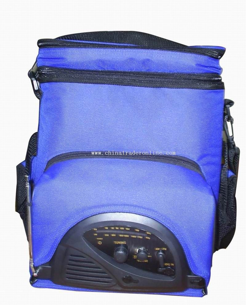 Travelling bag radio