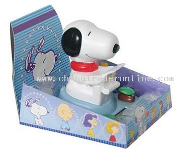 Solar power dancing snoopy from China