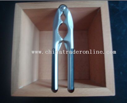 nut cracker with wooden holder from China