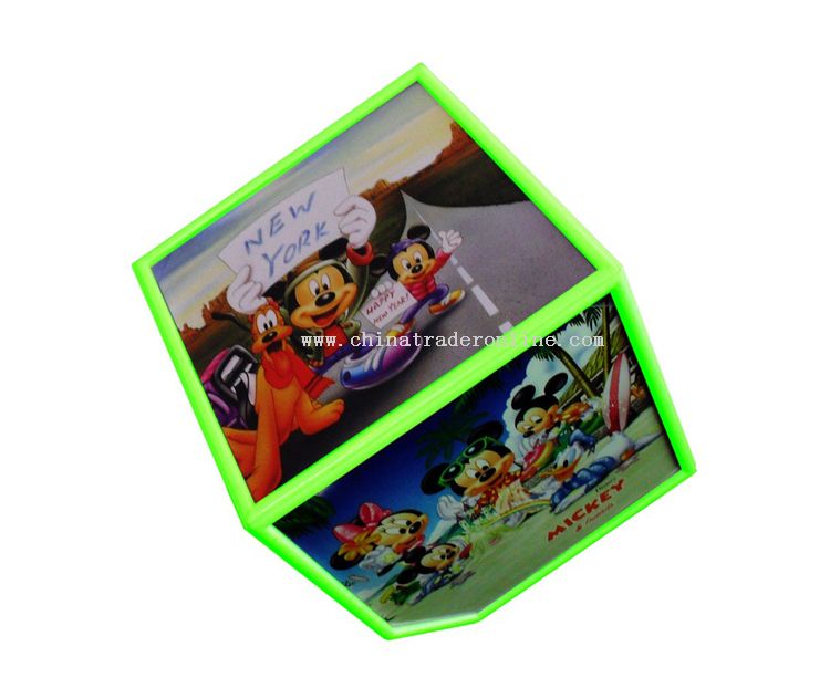 Turning cube photo frame green