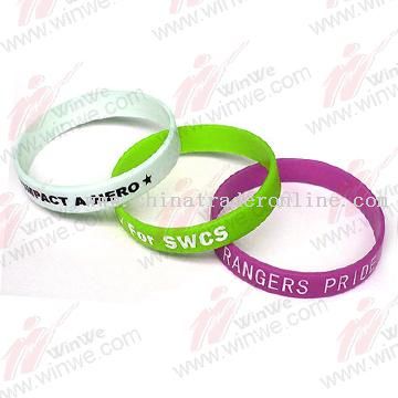 Ajustable PVC world cup wristband from China