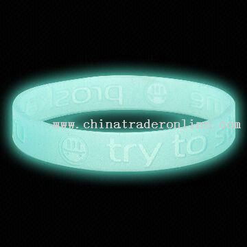 glow in dark silicone world cup wristband