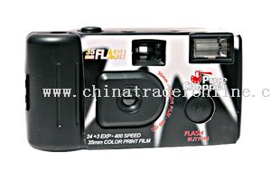 35mm Reusable Camera with Built-in Flash