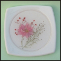 Ceramic coaster with color design