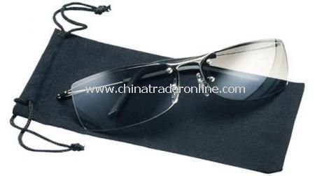 FASHION SUNGLASSES  In Black Pouch from China