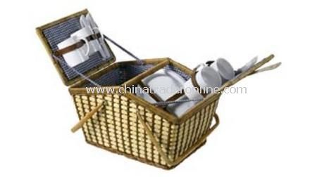 BAMBOO HOUSE-SHAPE PICNIC BASKET  With cutlery, cups and plates for 4 people