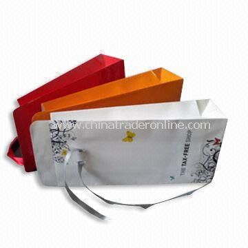 Paper Gift Bag with Christmas Theme, OEM Orders are Welcome from China