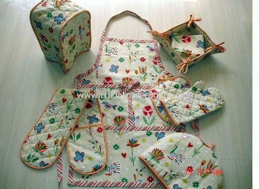 Kitchen Set-Pot Holder, Oven Mitten, Apron