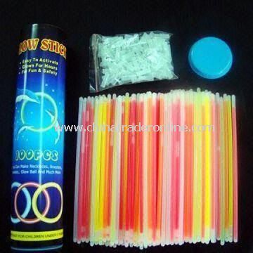 Flashing Glow Sticks, Made of PE, Various Colors and Sizes are Accepted from China