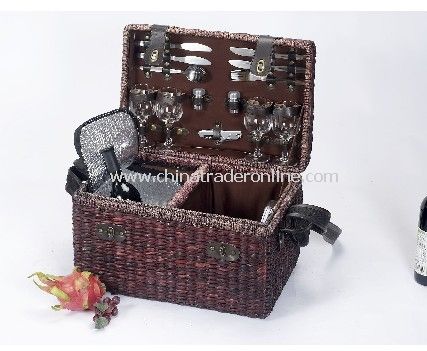 Seagrass Picnic Basket for 4 Person With Cooler Bag