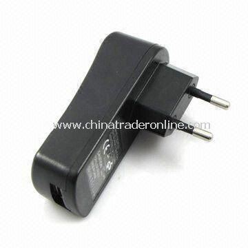 USB Travel Charger with Built-in IC Chip and Safety Fuse, Suitable for Apples iPhone/iPad from China