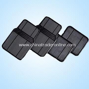 Front and Rear Rubber Car Mats Measuring 63.5 x 42cm and 35 x 42cm