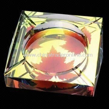Crystal Ashtray with Beautiful, Upscale, Fashion Appearance, Used as Birthday Gifts