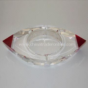 Ashtray, Made of Crystal with Beautiful, Upscale, Fashion Appearance, Used as Birthday Gift