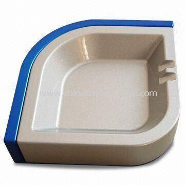 Metal Cigarette Ashtray, Made of Zinc Alloy, Available in Blue and Silver from China