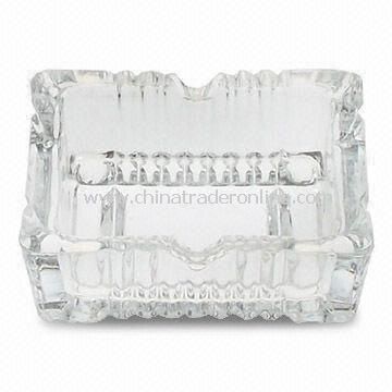 Square-shaped Ashtray with 70mm Bottom and 32mm Height, Made of Glass, Weighs 250g