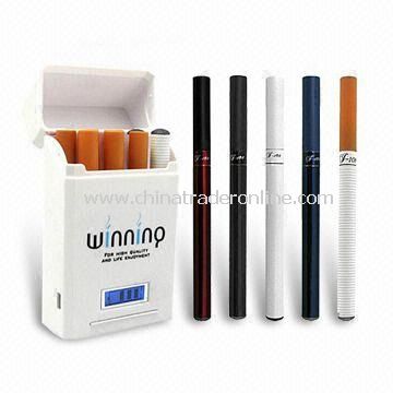 E-cigarette Charger Case with LCD Display and 4.2V Working Voltage, Customized Logos are Accepted from China