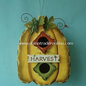 Wooden Bird House with Pumpkin Shape, Measures 20 x 16.5 x 27cm, Suitable for Autumn Decoration