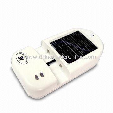 Portable Solar Charger with 1,350mAh/3.7V Capacity and 500mAh Input Current