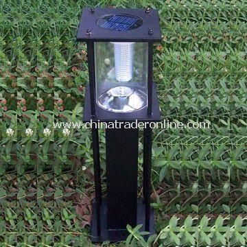 Solar Lawn Light with 6V/5Ah Battery Capacity and Zinc-plated Steel Pole