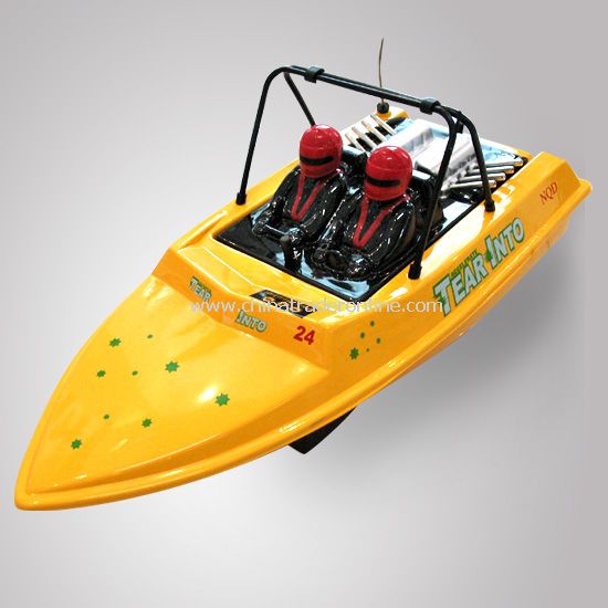 1:25 scale RC boat
