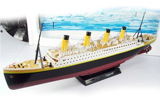 1:325 scale Titanic from China