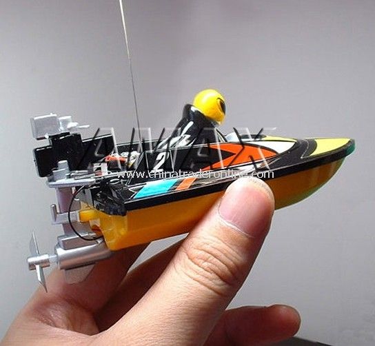 Radio controlled mini boat