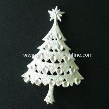 Christmas Tree Brooch, Made of Zinc Alloy with Rhinestones, OEM Orders are Welcome from China