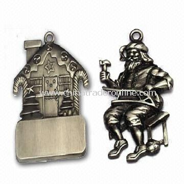 Zinc Alloy Christmas Ornament, Customized Designs are Accepted, OEM Orders are Welcome