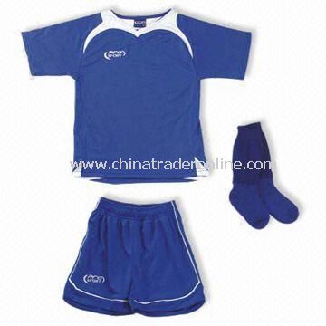 100% Polyester Soccer Suit with Embroidery Logo on Short, Customized Requirements Welcome