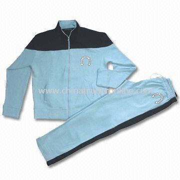 Womens Jogging Suit with Logo on Front Chest of Sweater Shirt and Jogging Pant from China