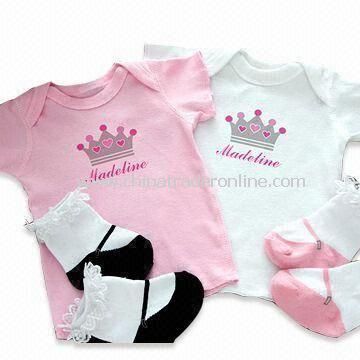 Baby Clothing Set, Includes Baby Sleep-suit, Hat, and Bib from China