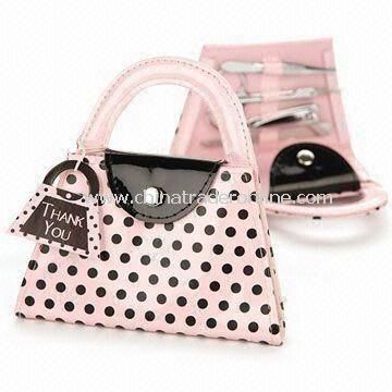 Manicure Kits Bag, Various Designs are Available, Includes Cosmetic Scissors from China