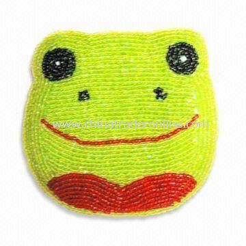 Fashionable Coin Purse in Frog Shape, Made of Green Beads, Available in Various Colors from China