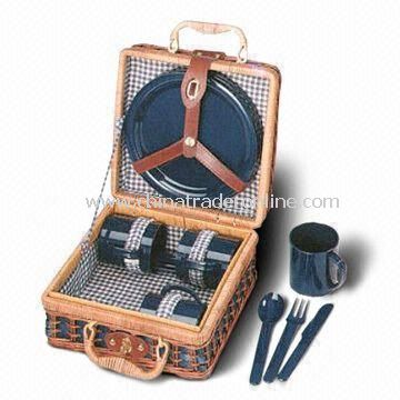 24 x 24 x 13cm Picnic Basket Set Made of Wicker or Willow, Includes Four Plates and Spoons