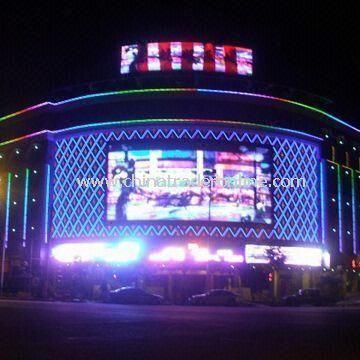 LED Display Board with P20 Outdoor Advertising and More than 100,000 Hours Lifespan