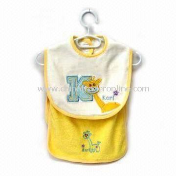 Baby Bib with Towel, Made of 80% Cotton and 20% Polyester, Available in Various Colors