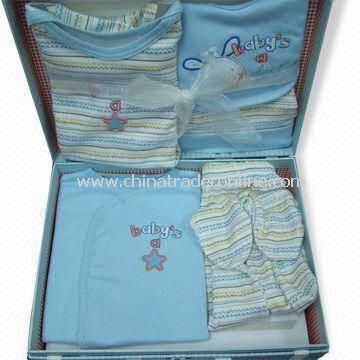 Baby Clothing Set with Gift Box, Includes Suits and Sleeper from China