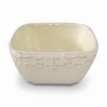Glazed Porcelain Bowl with Antique Stylish Line Design and Simple Borders