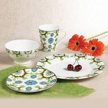 Round Dinnerware Set, Made of White Porcelain Material, OEM Order Welcomed from China