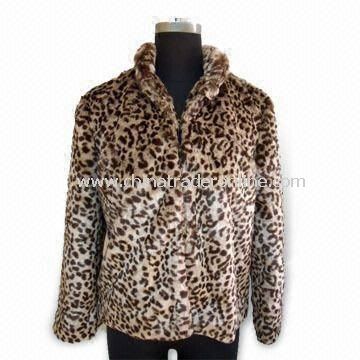 Fake Fur Coat with Hooks on Front, Suitable for Ladies from China