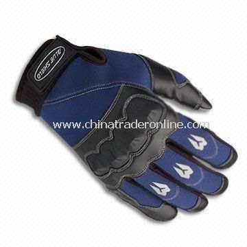 Anti-skidding Sports Gloves with Logo Printing, Used for Avoiding Hands from Hurting from China