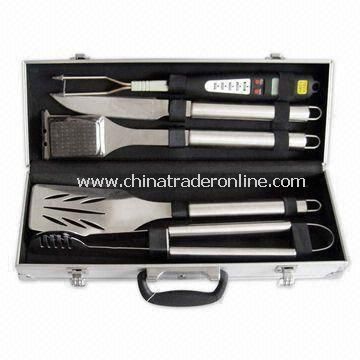 BBQ Tools Set with 5 Pieces of Stainless Steel Tube Handles and Aluminum Cases from China