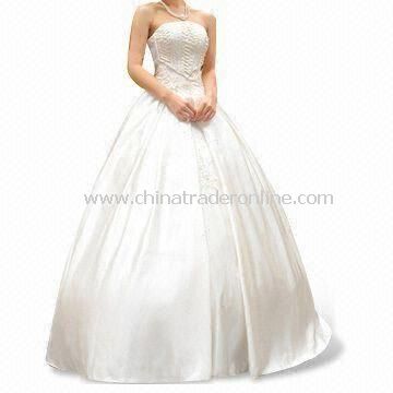 Strapless Sweetheart Soft Net Wedding Dress with Ruffle Skirt and Ruched Bodice